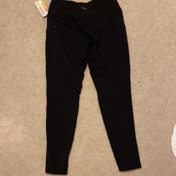 NWT Fit2run black leggings - Picture 5 of 7